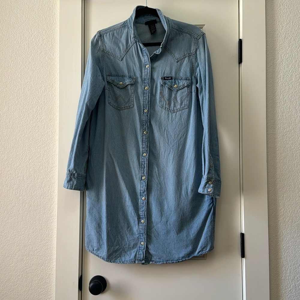 Wrangler Retro Denim Pearl-snap Dress